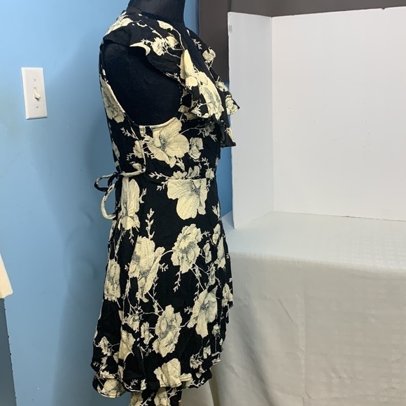 FREE PEOPLE FRENCH QUARTER MINI WRAP DRESS BLACK FLORAL PRINT | - Picture 7 of 11